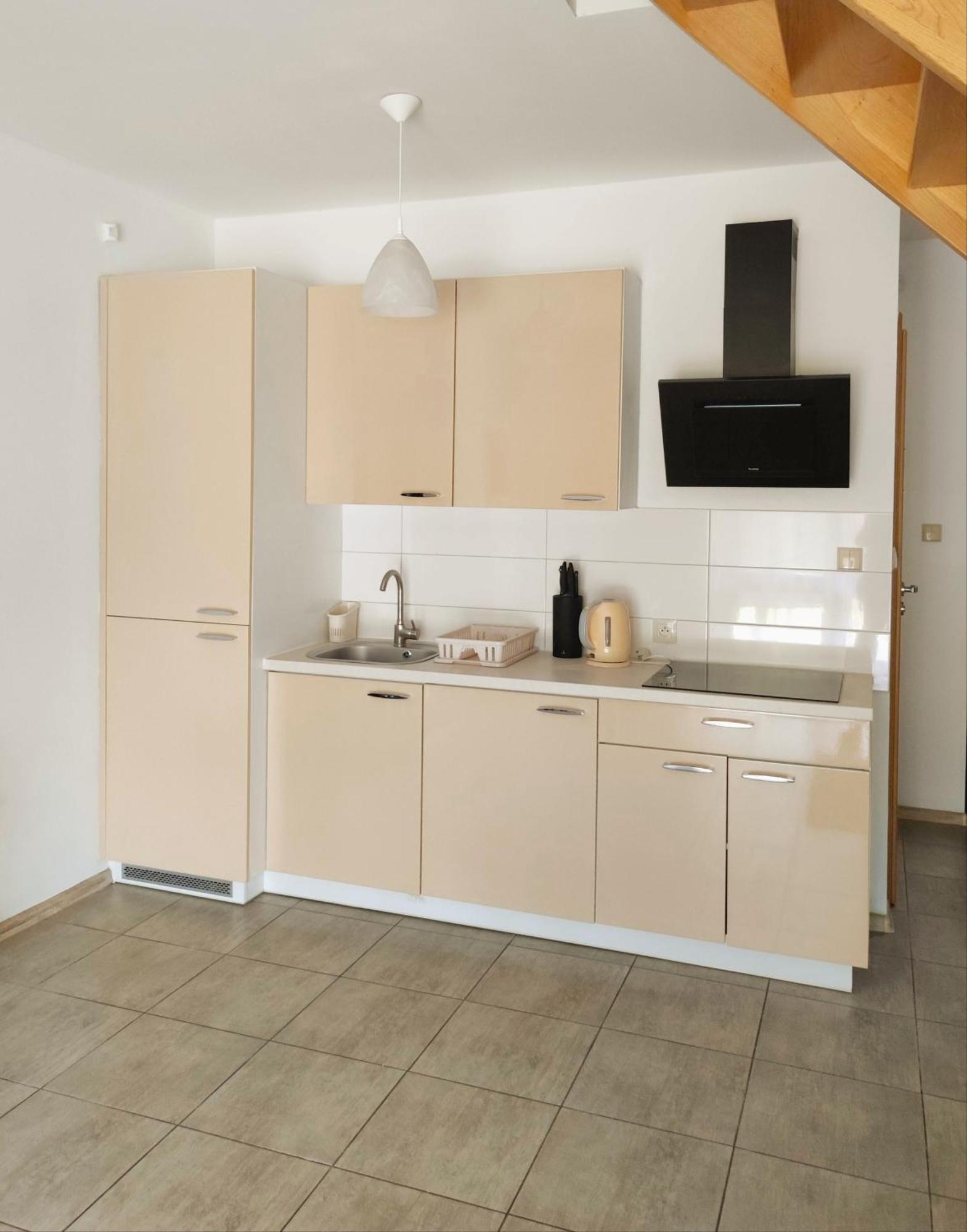 Apartamenty Adrenja ロビ エクステリア 写真