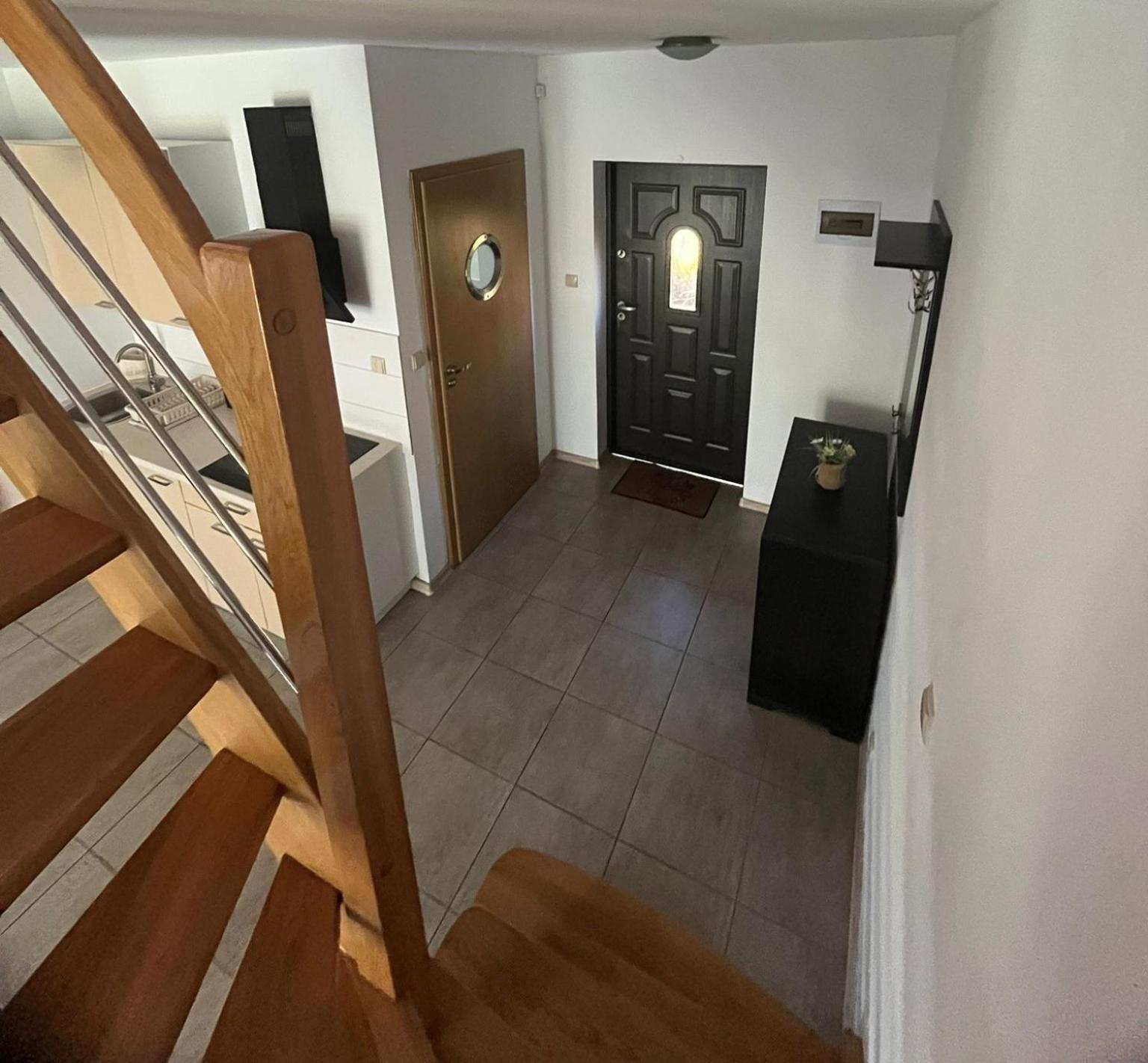 Apartamenty Adrenja ロビ エクステリア 写真