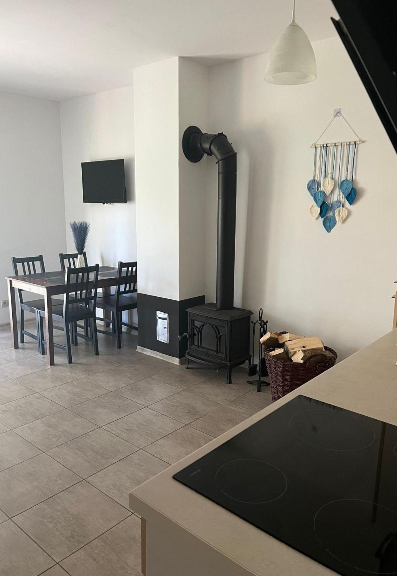 Apartamenty Adrenja ロビ エクステリア 写真