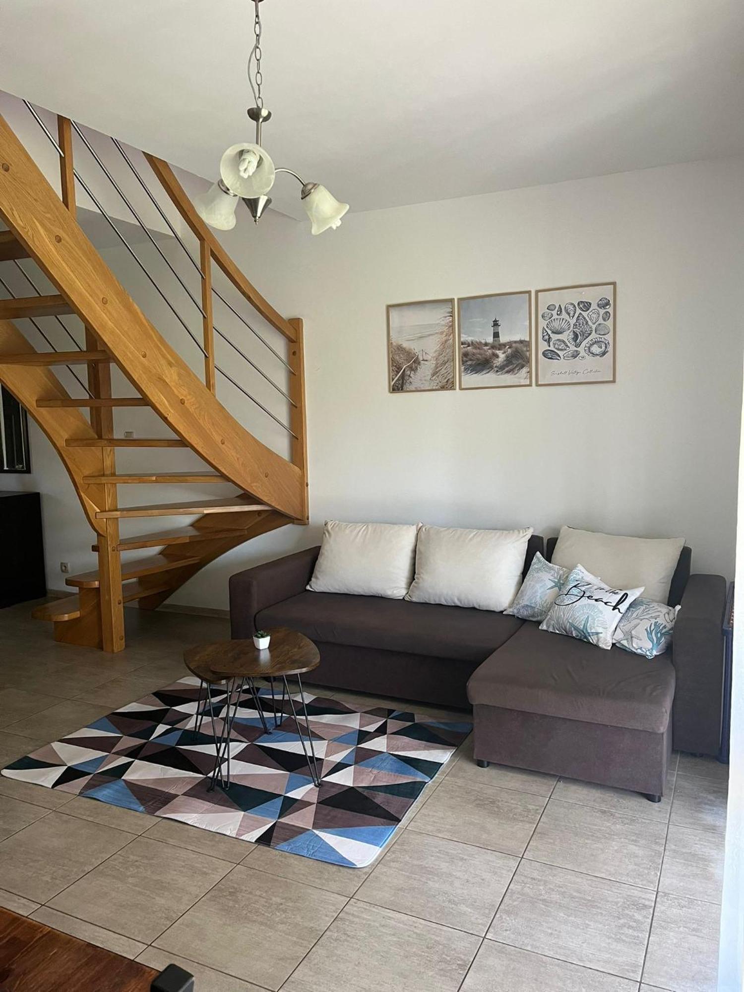 Apartamenty Adrenja ロビ エクステリア 写真
